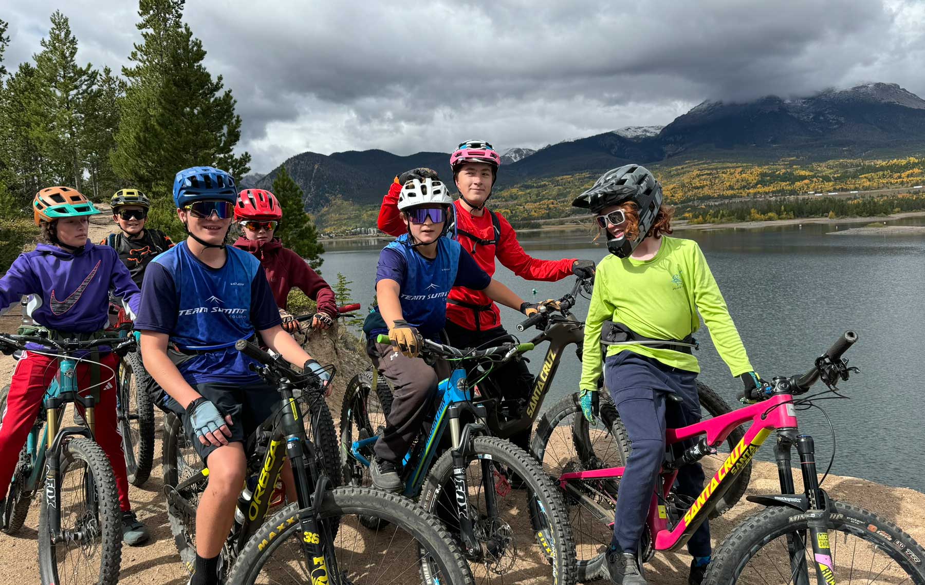 devo mountain bikers